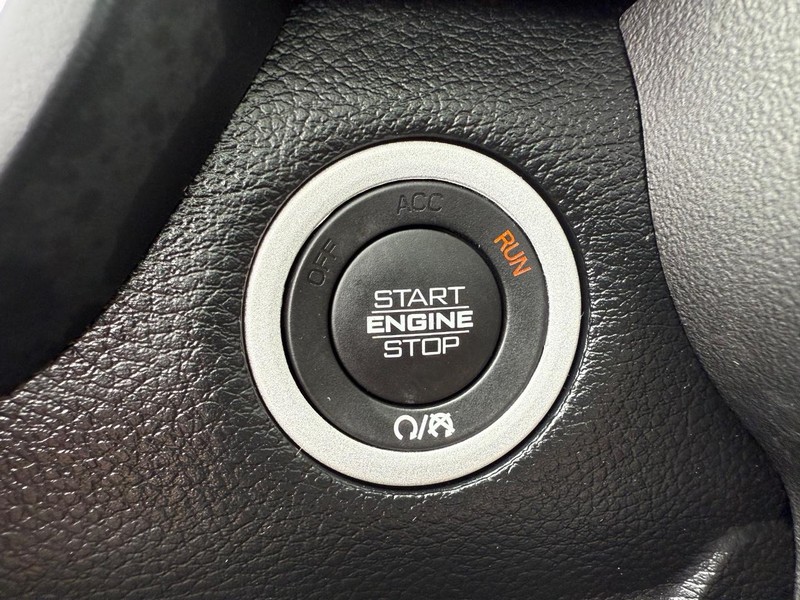 Ram 1500 Vehicle Image 16