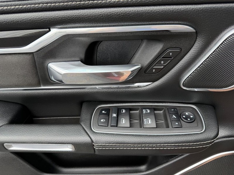 Ram 1500 Vehicle Image 24