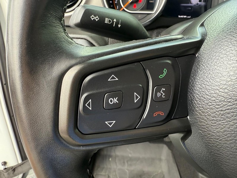 Jeep Gladiator Vehicle Image 14