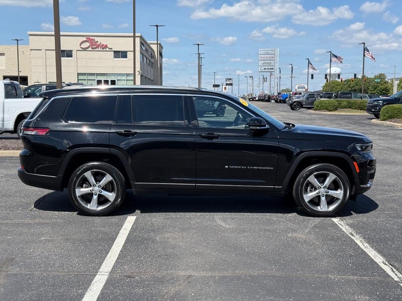 Jeep Grand Cherokee L Vehicle Image 02