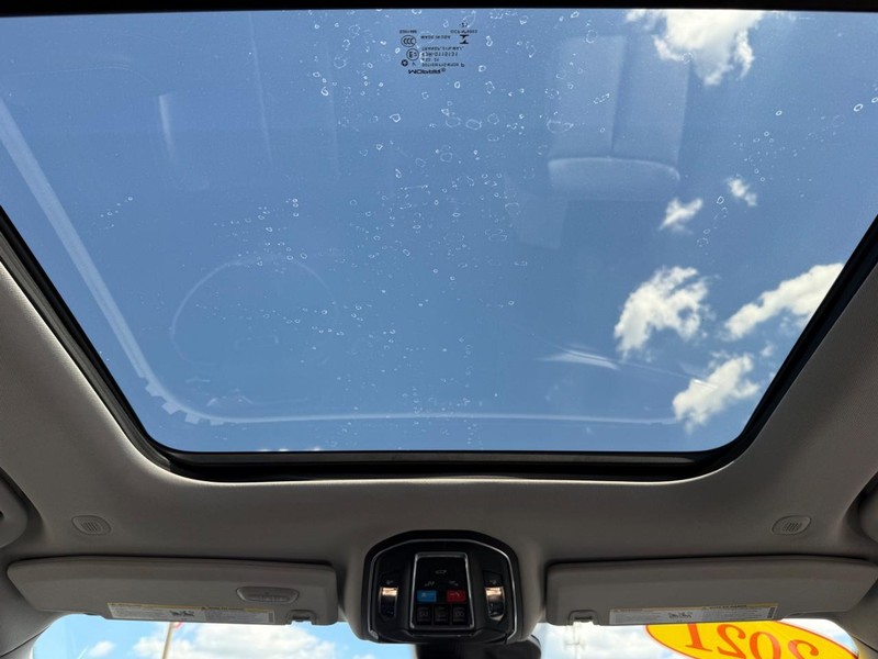 Jeep Grand Cherokee L Vehicle Image 13