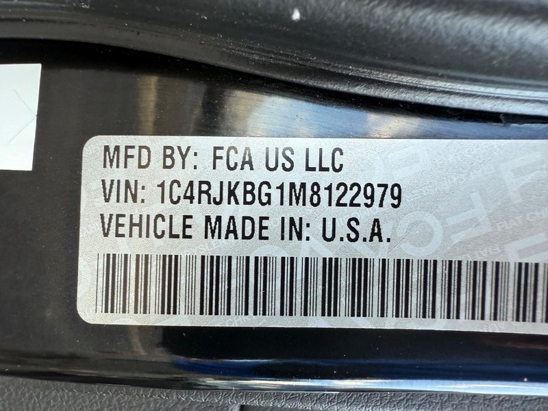 Jeep Grand Cherokee L Vehicle Image 30