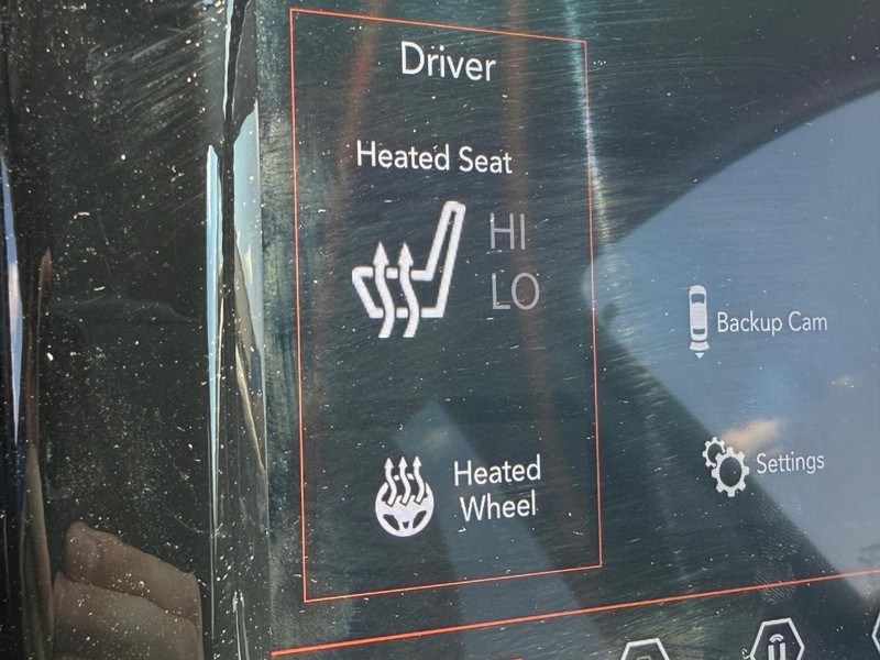 Jeep Cherokee Vehicle Image 17