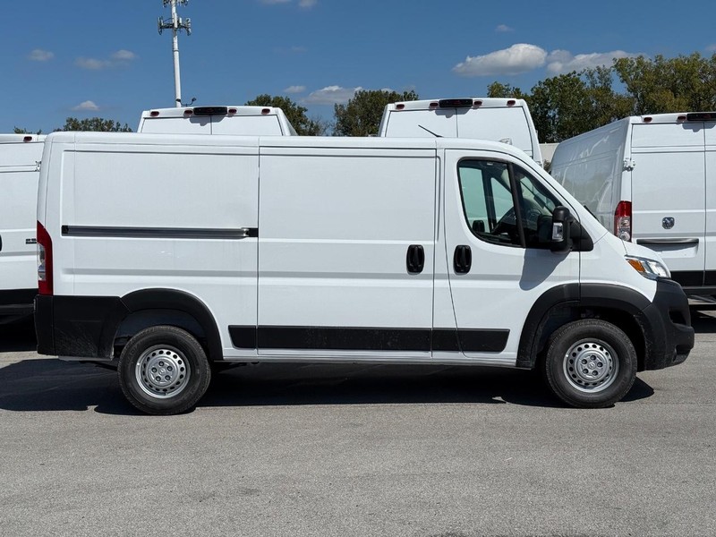 Ram ProMaster Cargo Van Vehicle Image 02
