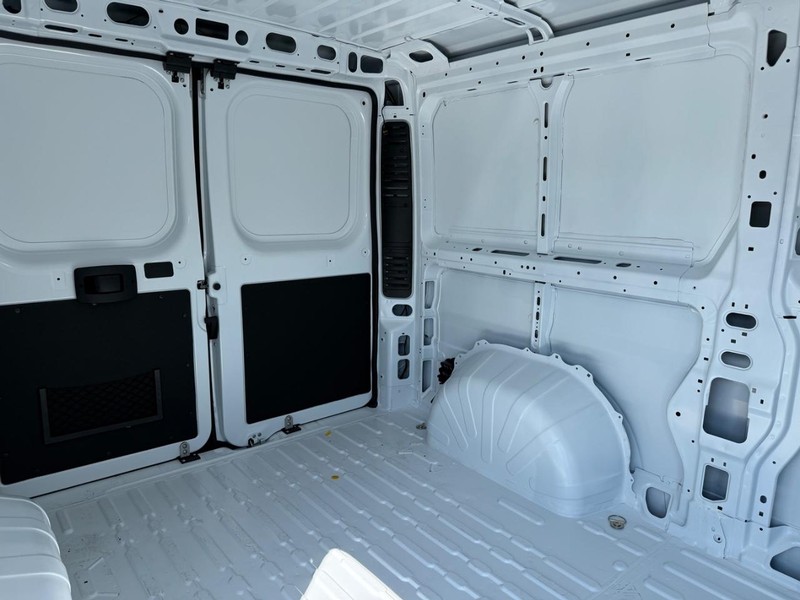 Ram ProMaster Cargo Van Vehicle Image 05