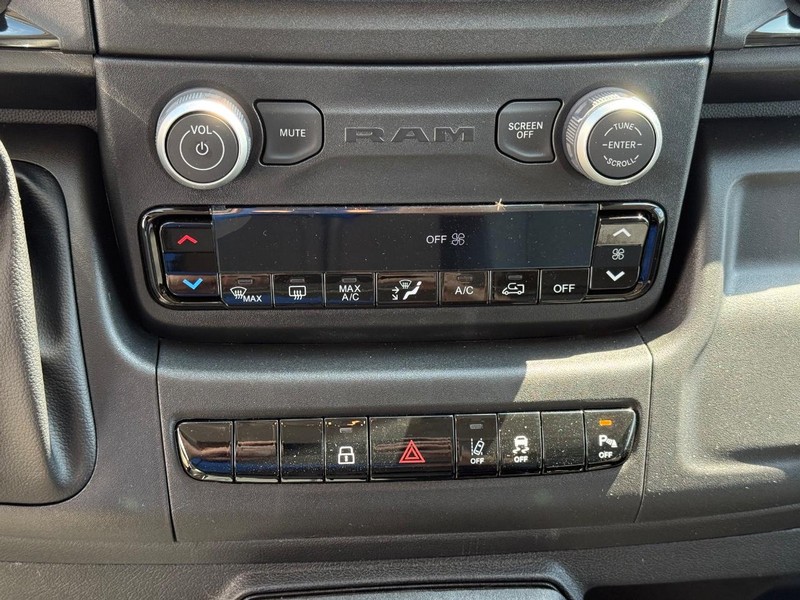 Ram ProMaster Cargo Van Vehicle Image 13