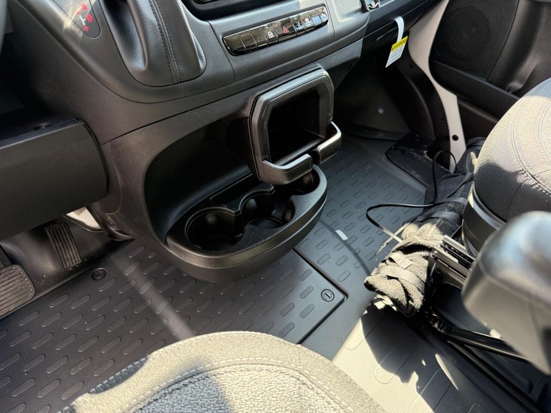 Ram ProMaster Cargo Van Vehicle Image 14