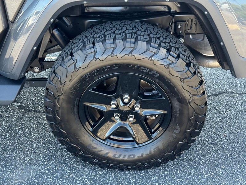 Jeep Gladiator Vehicle Image 06