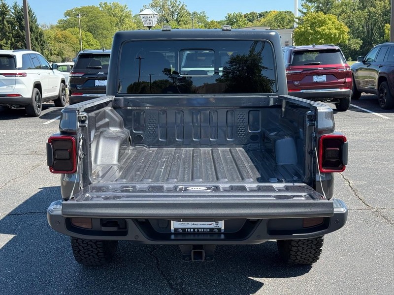 Jeep Gladiator Vehicle Image 07