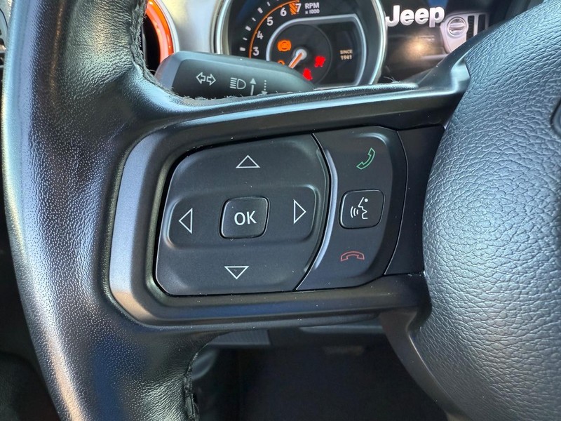Jeep Gladiator Vehicle Image 13