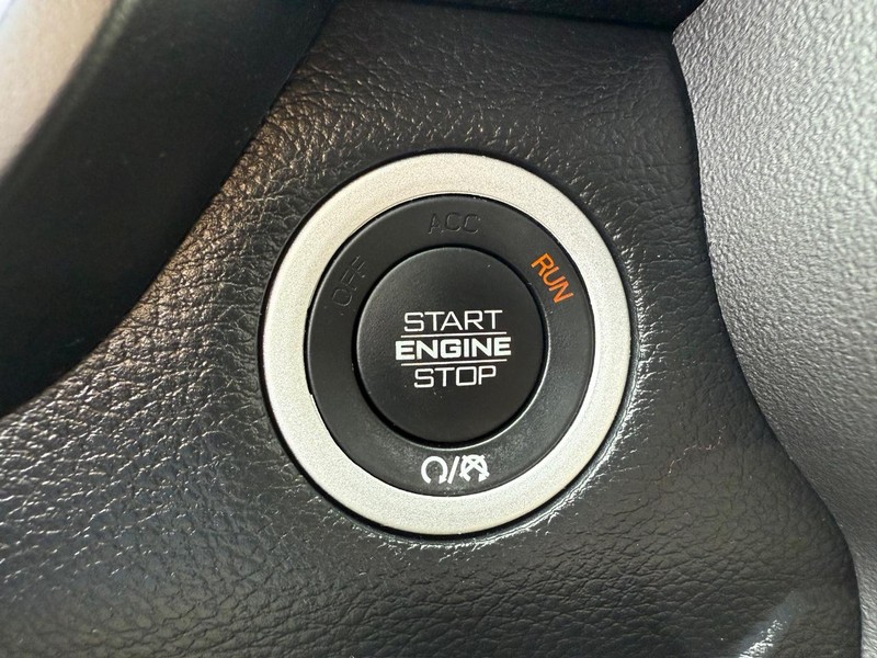 Ram 1500 Vehicle Image 16