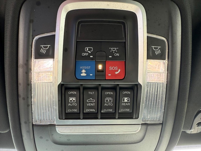Ram 1500 Vehicle Image 21