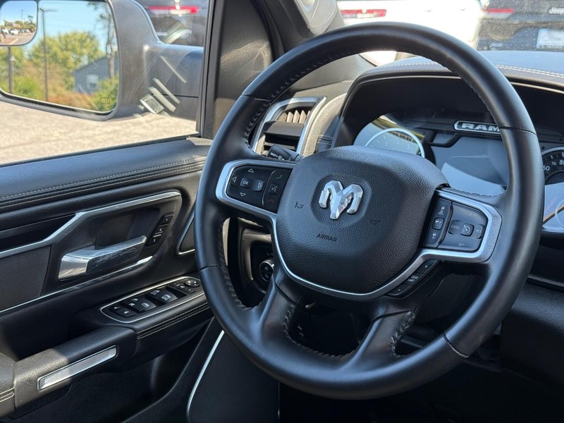 Ram 1500 Vehicle Image 13