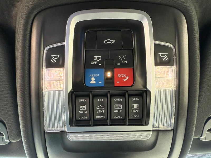 Ram 1500 Vehicle Image 21