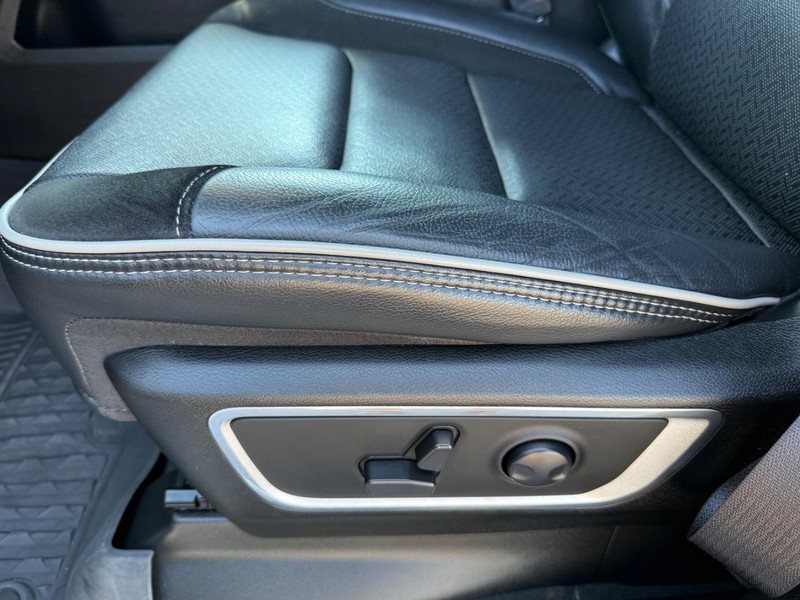 Ram 1500 Vehicle Image 25
