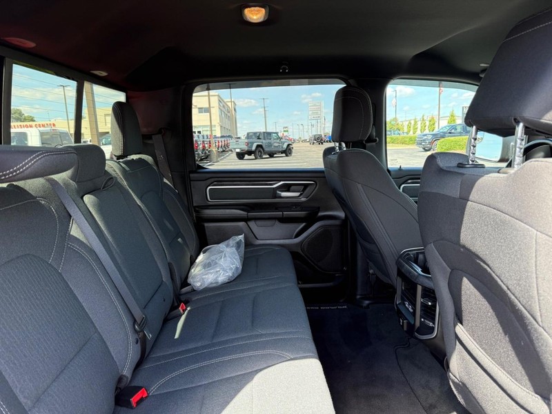 Ram 1500 Vehicle Image 10
