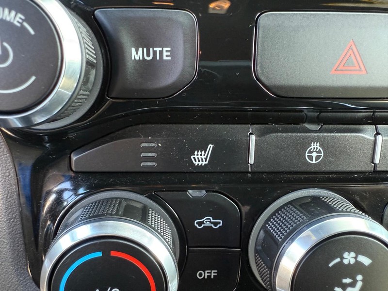 Ram 1500 Vehicle Image 16