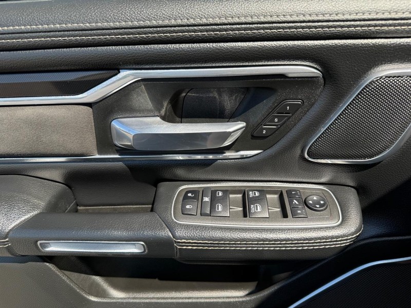 Ram 1500 Vehicle Image 24