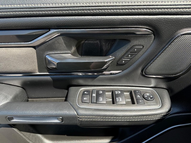 Ram 1500 Vehicle Image 24