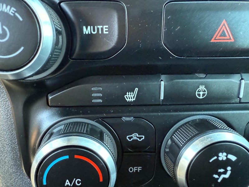 Ram 1500 Vehicle Image 16