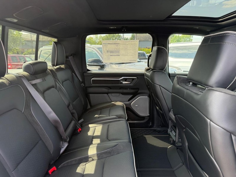 Ram 1500 Vehicle Image 04