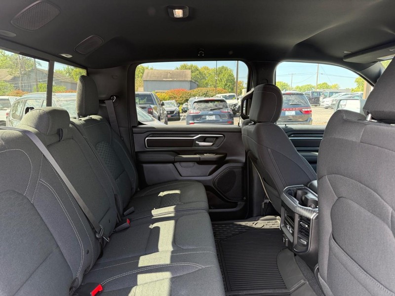 Ram 1500 Vehicle Image 04