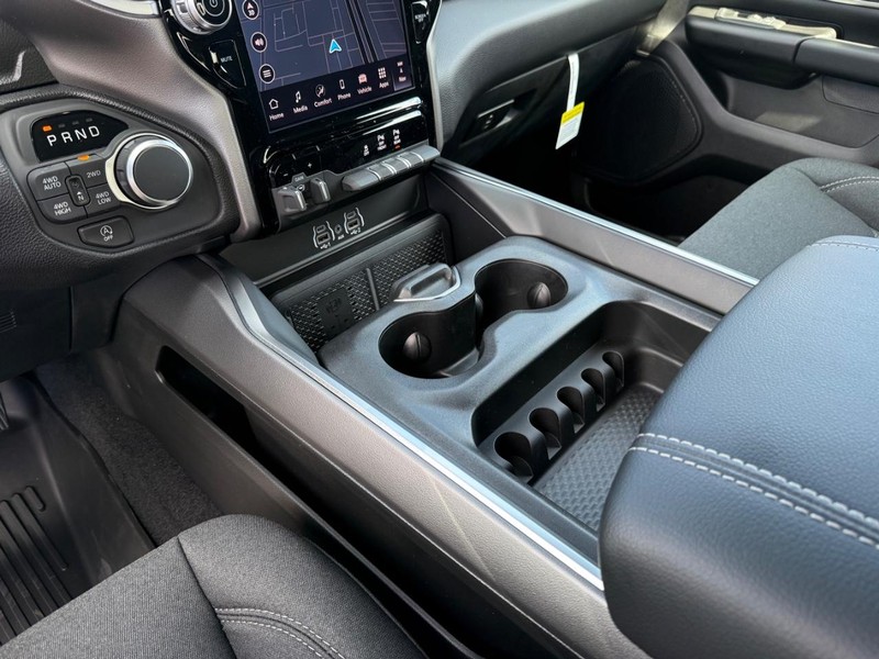 Ram 1500 Vehicle Image 12