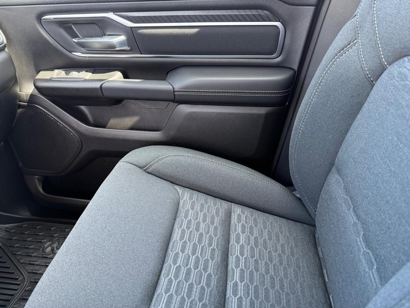 Ram 1500 Vehicle Image 13