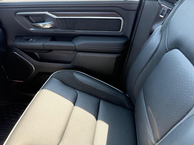 Ram 1500 Vehicle Image 14
