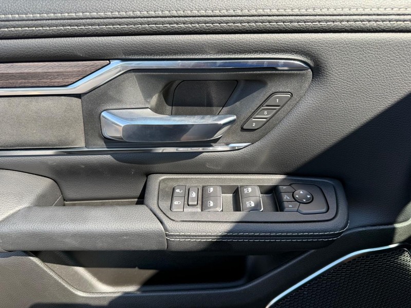Ram 1500 Vehicle Image 18