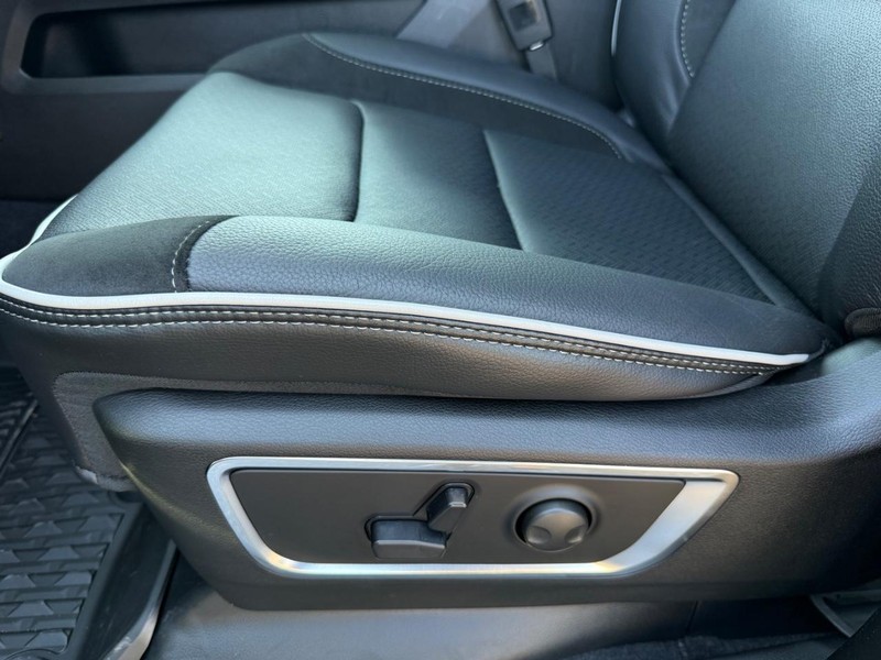 Ram 1500 Vehicle Image 19