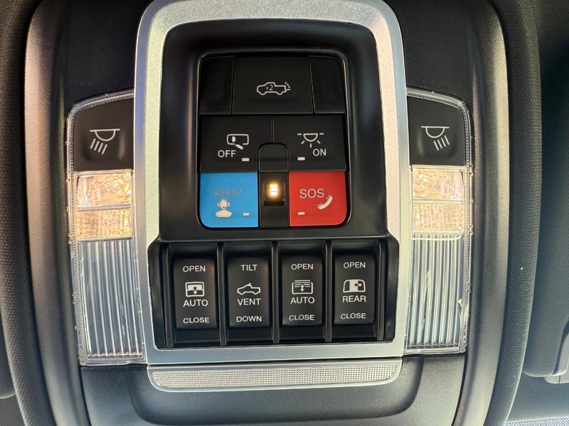 Ram 1500 Vehicle Image 15