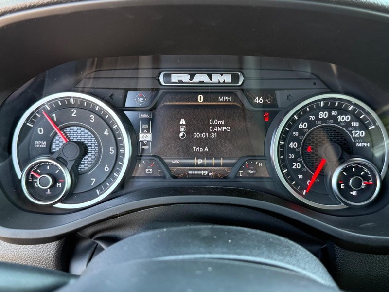 Ram 1500 Vehicle Image 16