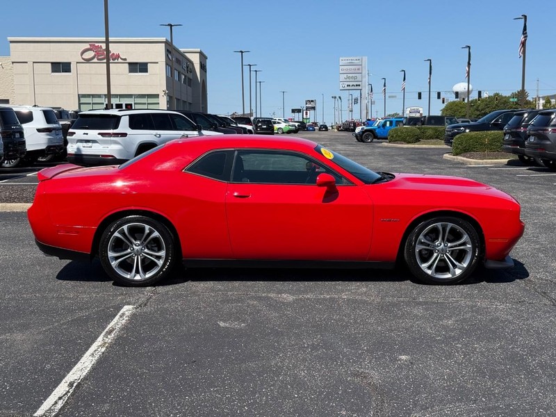 Dodge Challenger Vehicle Image 02