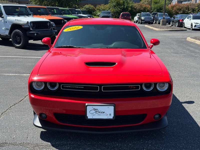 Dodge Challenger Vehicle Image 09