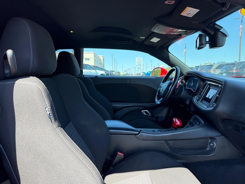 Dodge Challenger Vehicle Image 10