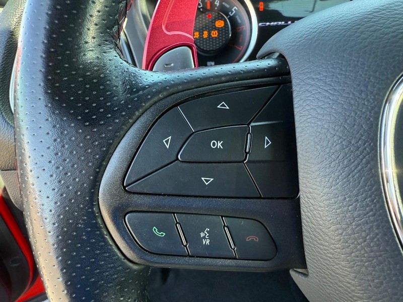 Dodge Challenger Vehicle Image 14