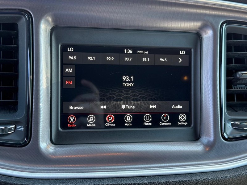 Dodge Challenger Vehicle Image 17