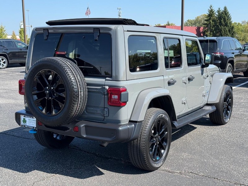 Jeep Wrangler 4xe Vehicle Image 03