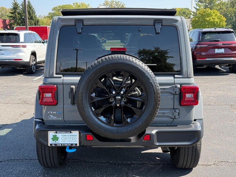 Jeep Wrangler 4xe Vehicle Image 04