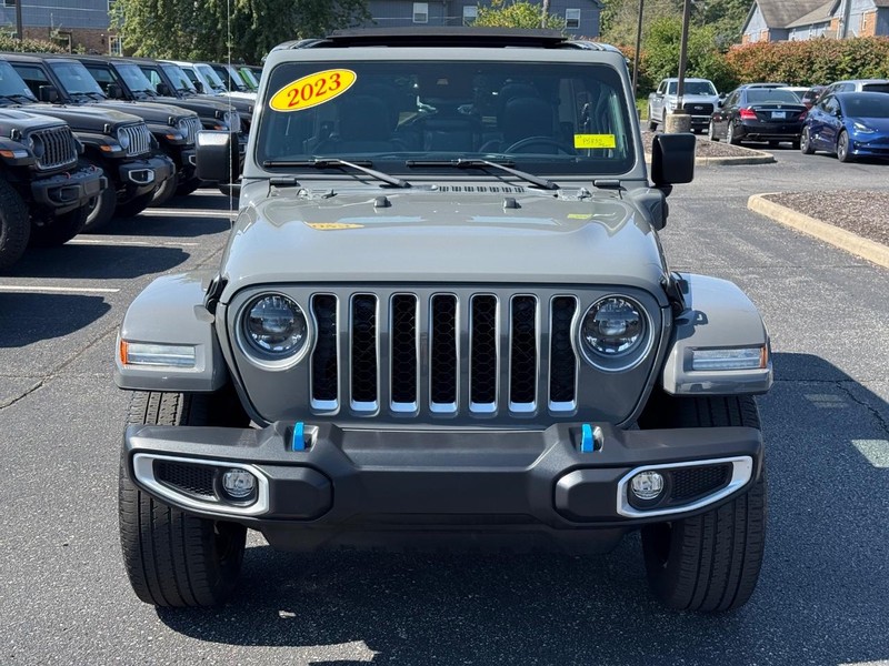 Jeep Wrangler 4xe Vehicle Image 09