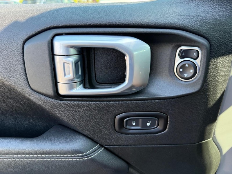 Jeep Wrangler 4xe Vehicle Image 26