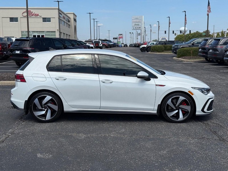 Volkswagen Golf GTI Vehicle Image 02