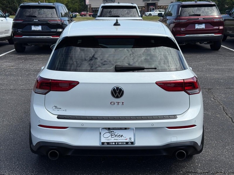 Volkswagen Golf GTI Vehicle Image 04