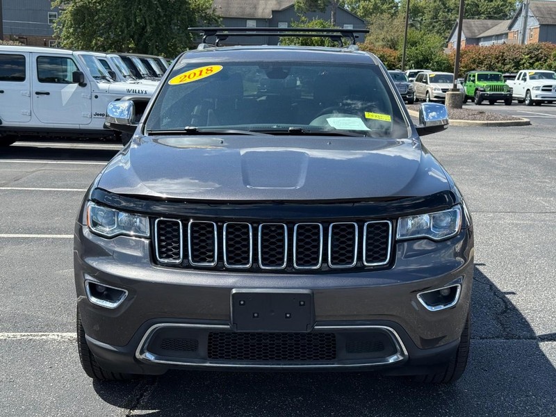 Jeep Grand Cherokee Vehicle Image 10