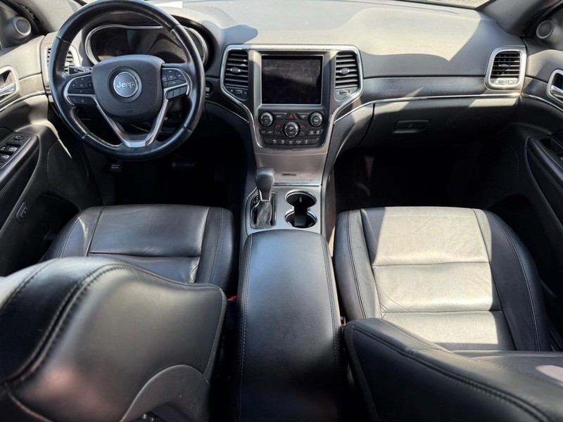 Jeep Grand Cherokee Vehicle Image 13