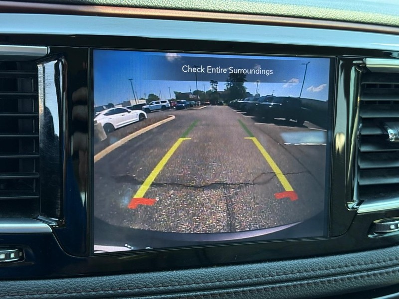 Chrysler Pacifica Vehicle Image 19