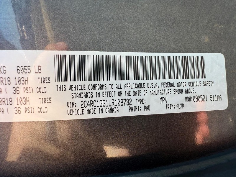 Chrysler Pacifica Vehicle Image 29