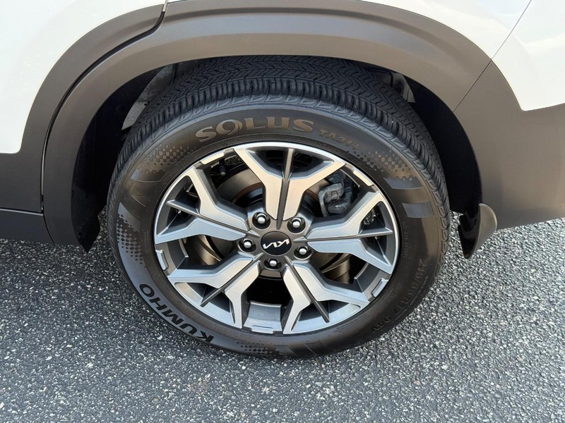 Kia Seltos Vehicle Image 06