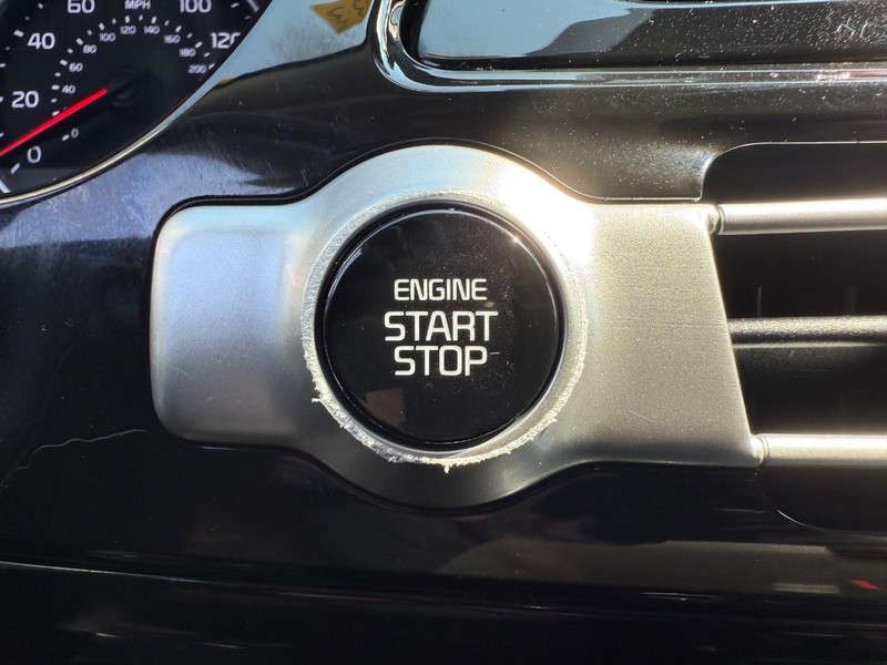 Kia Seltos Vehicle Image 16